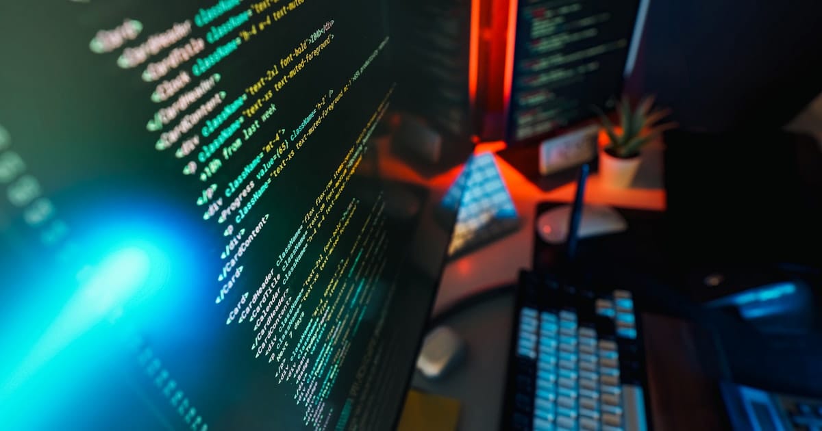 Wiele monitorów z kodem — zarządzanie schema markup dla wielu lokalizacji firmy